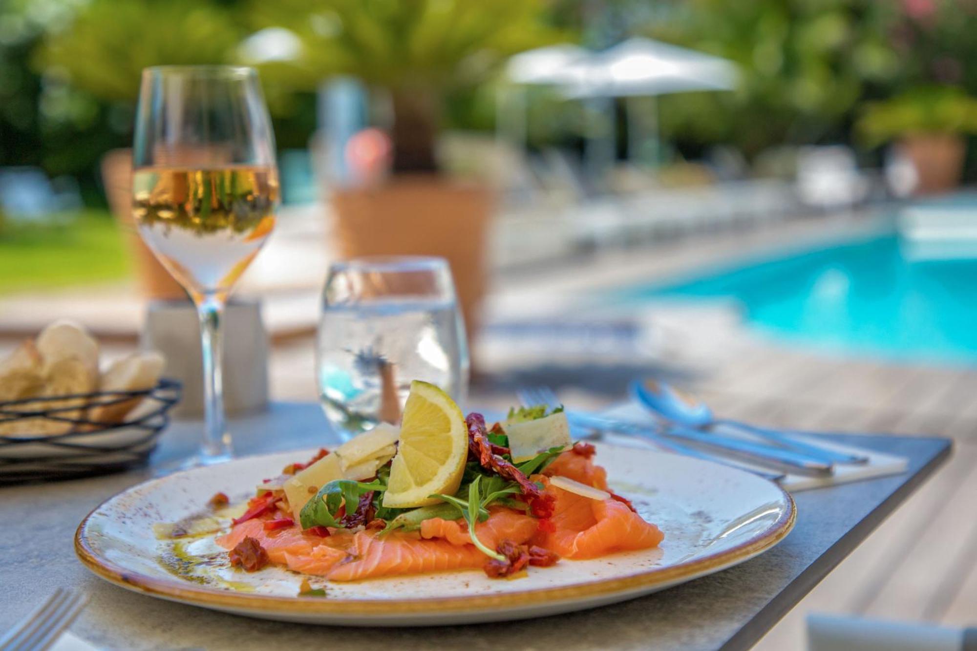 Hotel Mercure Centre Cote D'azur 4*